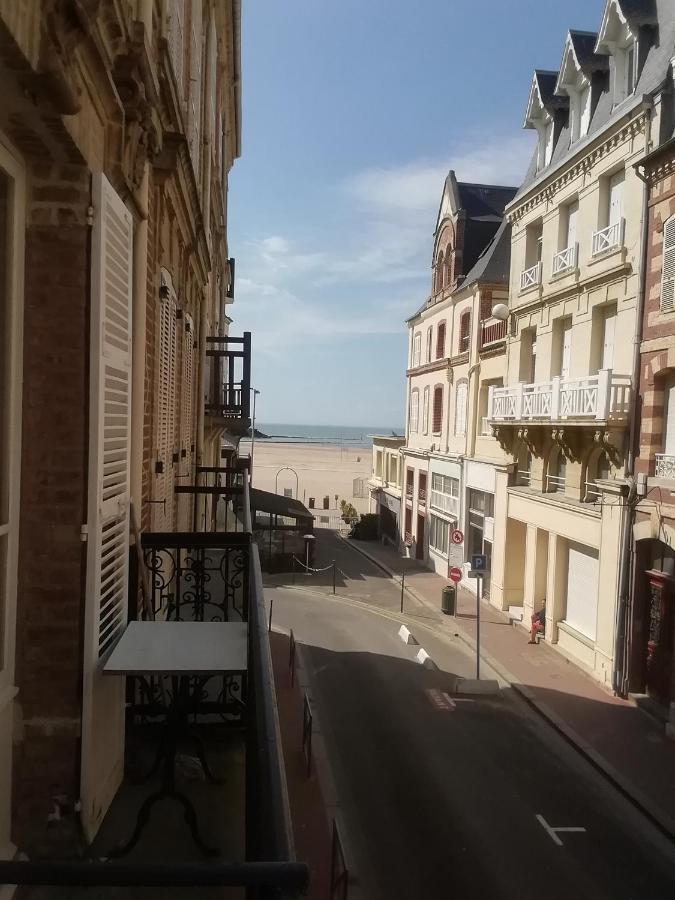 Trouville Centre 2 Pieces Balcon Sur Plage A 30 Metresアパートメント エクステリア 写真